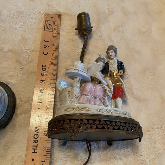 Vintage George & Martha Washington Lamps - Picture 10 of 13